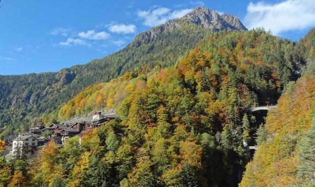 הוילה Le Tretien Lieu Secret Dans Les Alpes Suisses מראה חיצוני תמונה